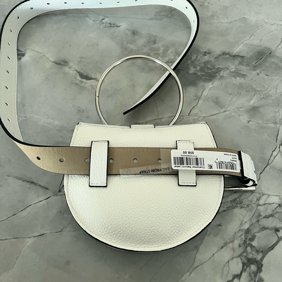 Convertible Steve Madden belt bag in white with snake print trim - Picture 4 of 4